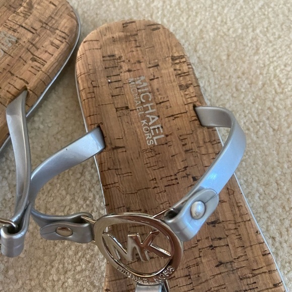 Michael Kors Charm Jelly PVC ,MK logo cork flip flop size 8 , silver logo, worn - Picture 4 of 5